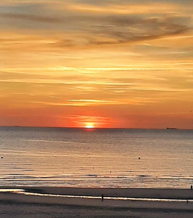 La Mer, La Plage, Le Sable Boulogne-sur-Mer Esterno foto